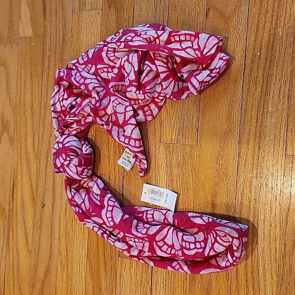 Brand new old navy scarf